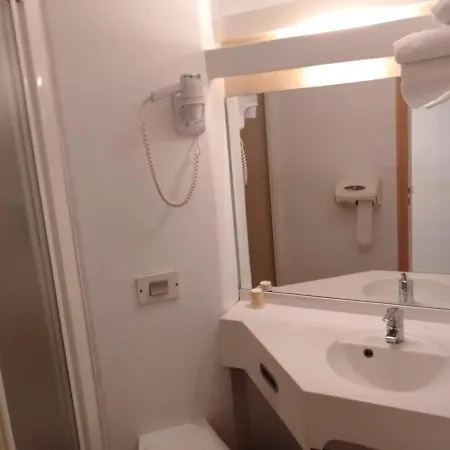 Urban Style Arl Hotel 3*